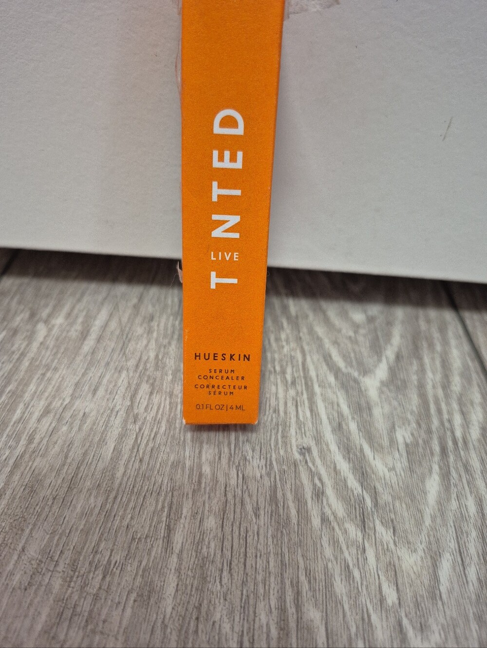 NEW~ LIVE Tinted HUESKIN Serum Concealer 0.1 oz/4ml ~SHADE 8~